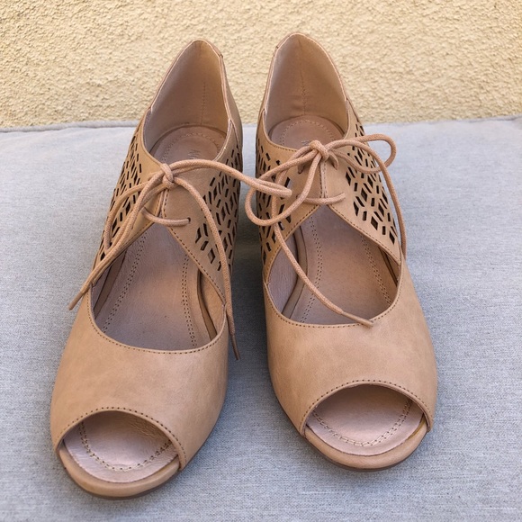 Brand New Nine West Open Toe Pump - Picture 2 of 8